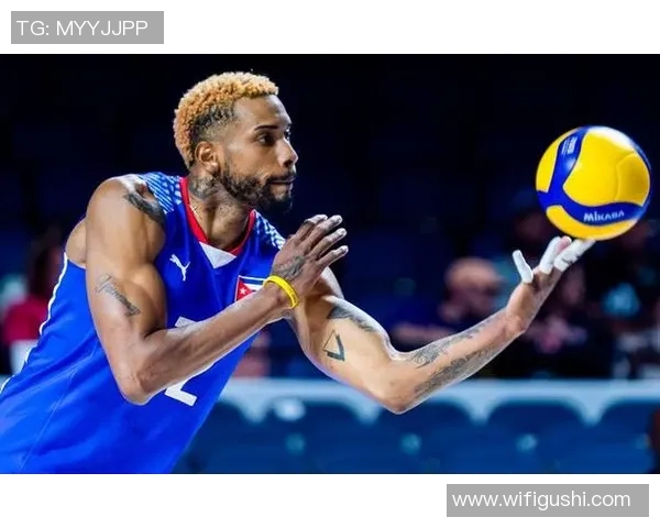 南京篮球队在邀请赛中以81分稳居积分榜首位展现强劲实力